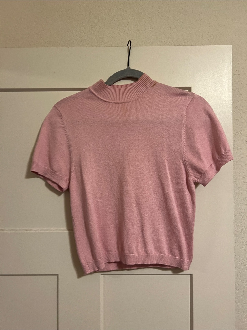 Cropped Short Sleeve Pink Sweater